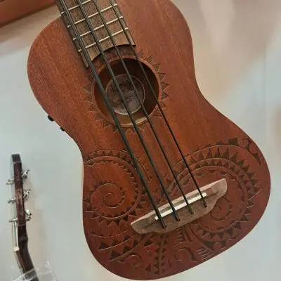 Luna Uke Bass 2